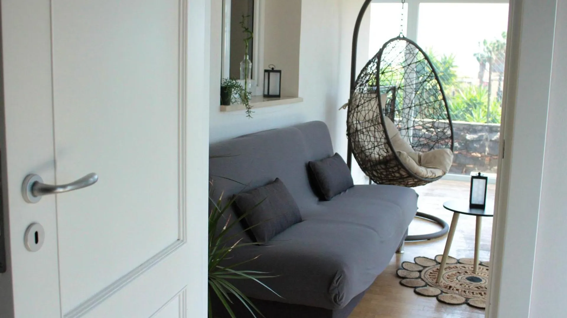 Bed & Breakfast La Pietra Nera - Etna Home Catania